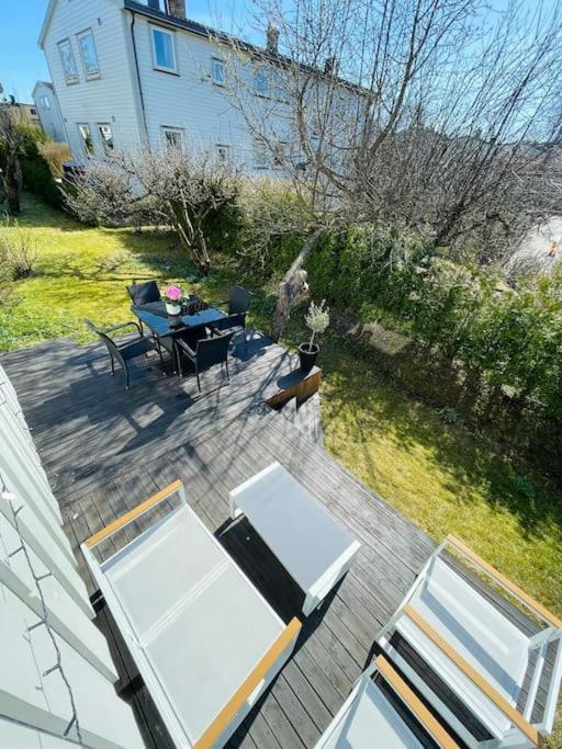 Appartement Koselig Pa Ostensjo Med Stor Uteplass