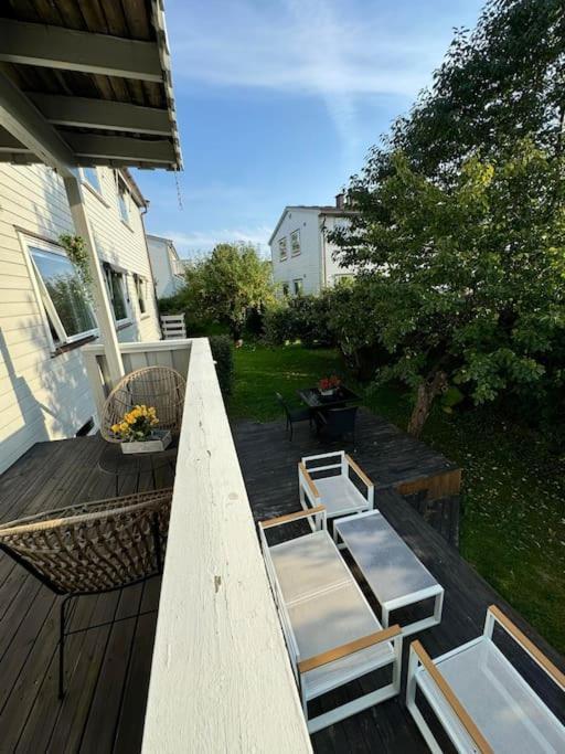 Appartement Koselig Pa Ostensjo Med Stor Uteplass