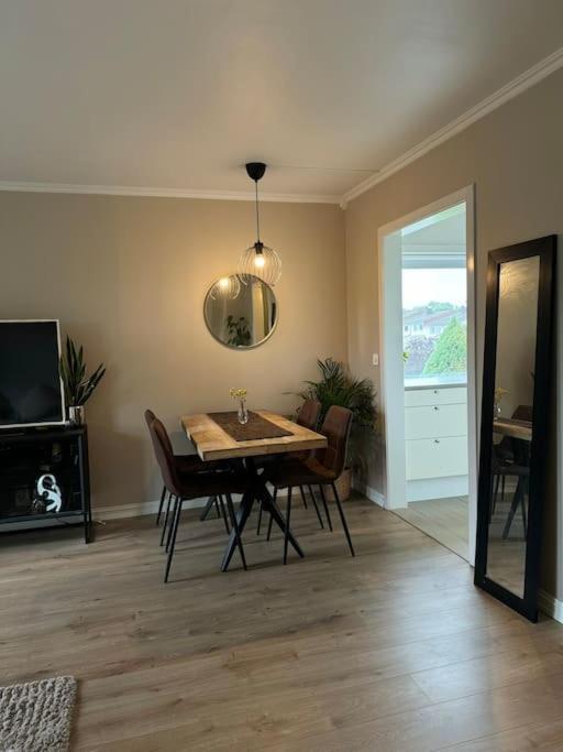 Koselig Pa Ostensjo Med Stor Uteplass Appartement